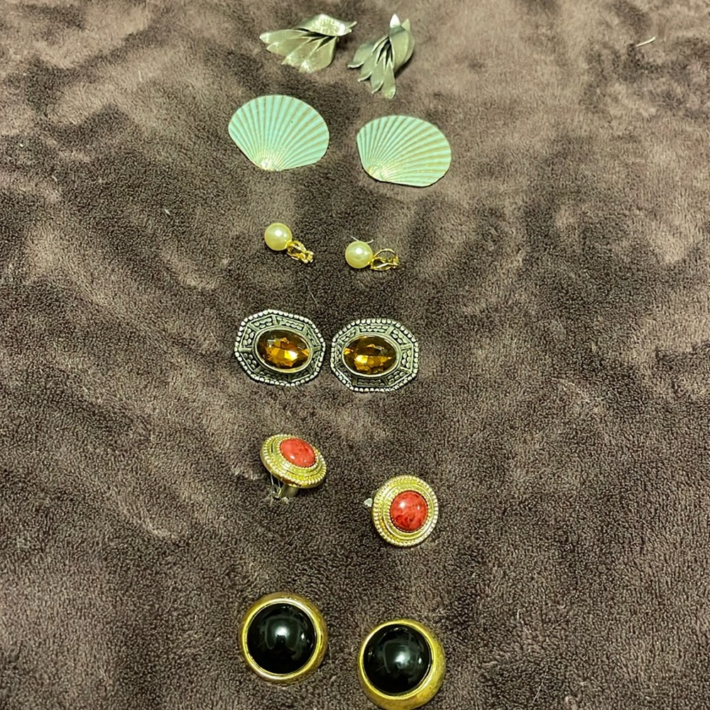 Vintage Clip on Earrings six pairs